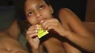 Chatte dominicaine de 18 ans baisée